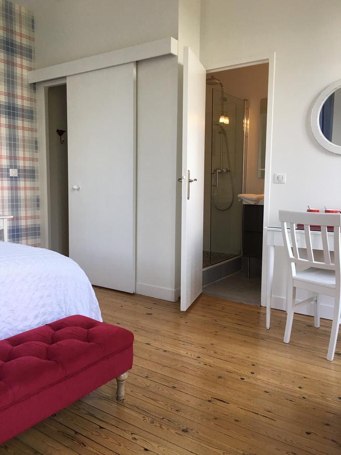 Bed and Breakfast Manoir Le Mesnil Saint-Martin-aux-Chartrains Екстер'єр фото