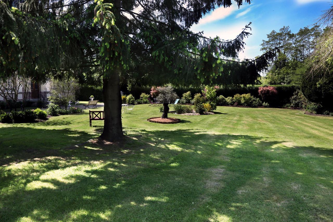 Bed and Breakfast Manoir Le Mesnil Saint-Martin-aux-Chartrains Екстер'єр фото
