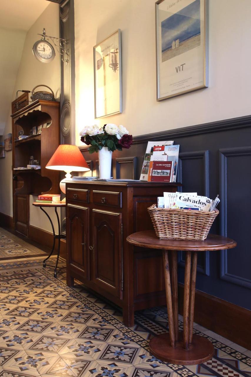 Bed and Breakfast Manoir Le Mesnil Saint-Martin-aux-Chartrains Екстер'єр фото