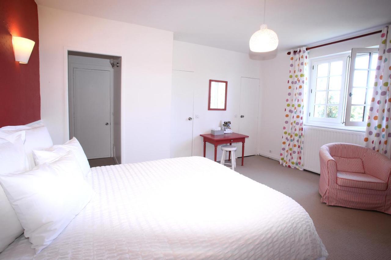 Bed and Breakfast Manoir Le Mesnil Saint-Martin-aux-Chartrains Екстер'єр фото